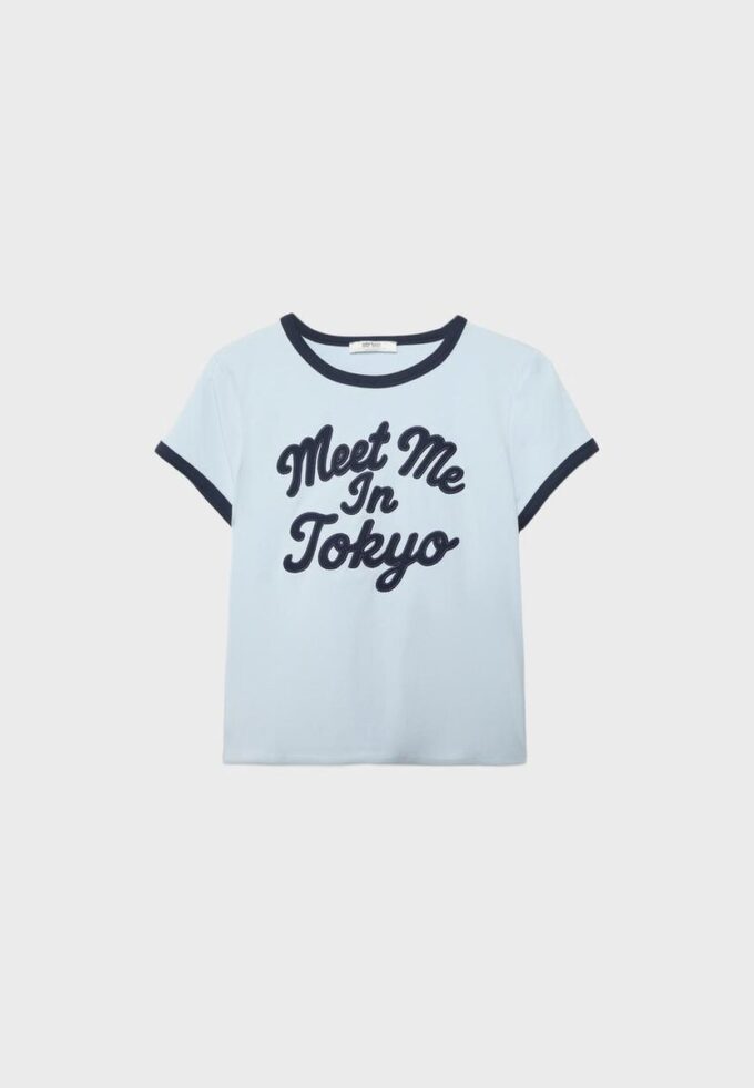 Kortärmad T-shirt med kontrasttryck