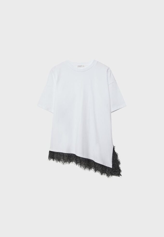 Kortärmad T-shirt med spetskant Kortärmad T-shirt med spetskant