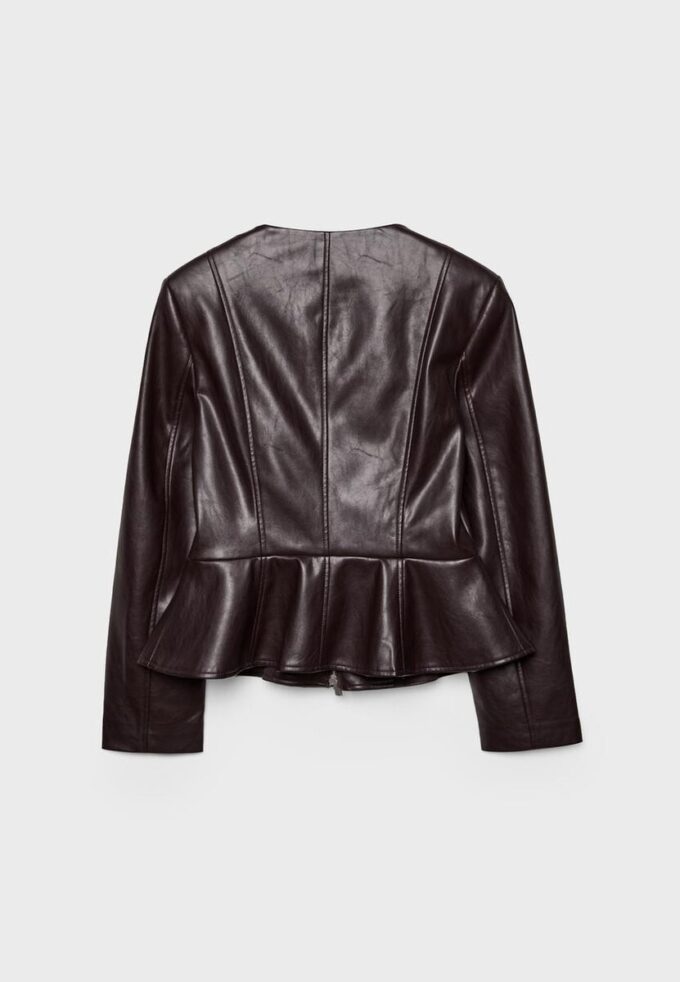 Kraglös kavaj med peplum i skinnlook
