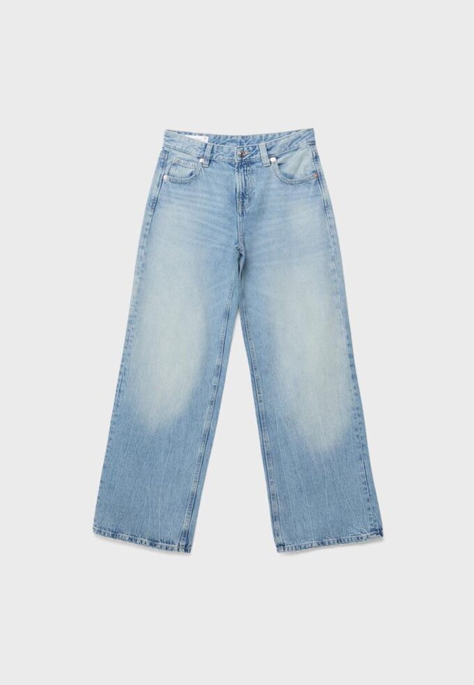 Lågmidjade jeans med Wide Leg och stjärndetalj Lågmidjade jeans med Wide Leg och stjärndetalj
