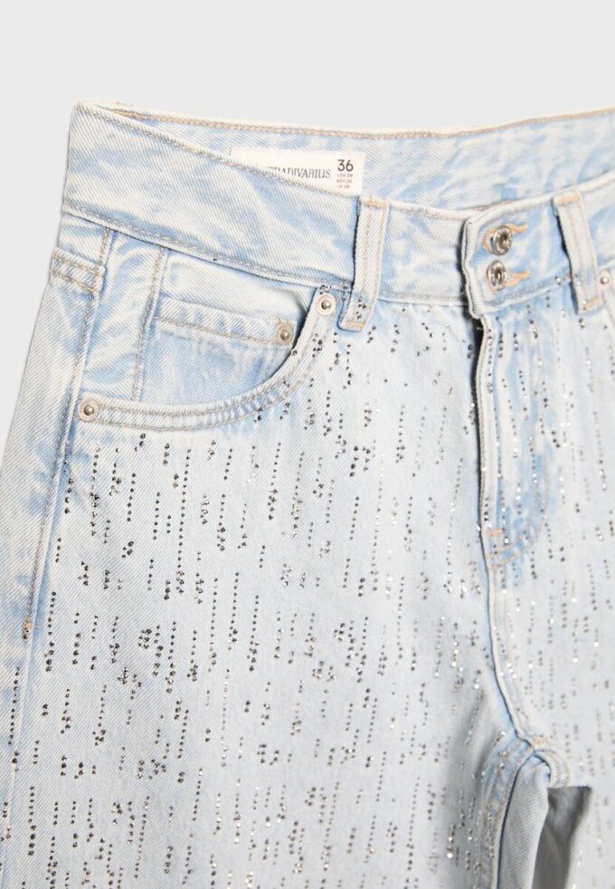 Lågmidjade jeans med Wide Leg och strass Lågmidjade jeans med Wide Leg och strass