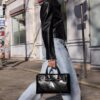 Lågmidjade jeans med Wide Leg och strass Lågmidjade jeans med Wide Leg och strass