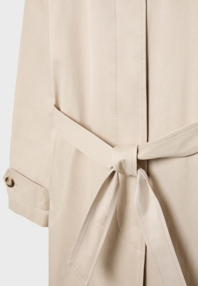 Lång enkelknäppt trenchcoat