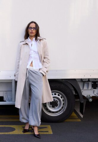 Lång enkelknäppt trenchcoat