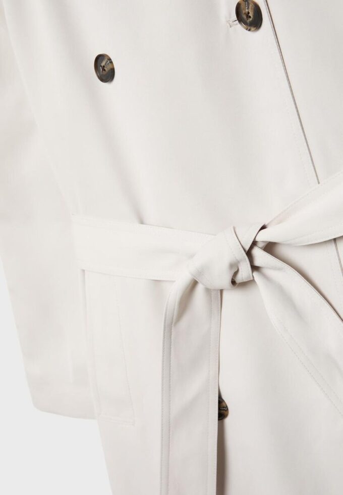 Lång, flödande trenchcoat Lång, flödande trenchcoat