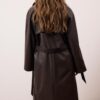 Lång trenchcoat i imitationsskinn Lång trenchcoat i imitationsskinn