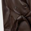 Lång trenchcoat i imitationsskinn Lång trenchcoat i imitationsskinn