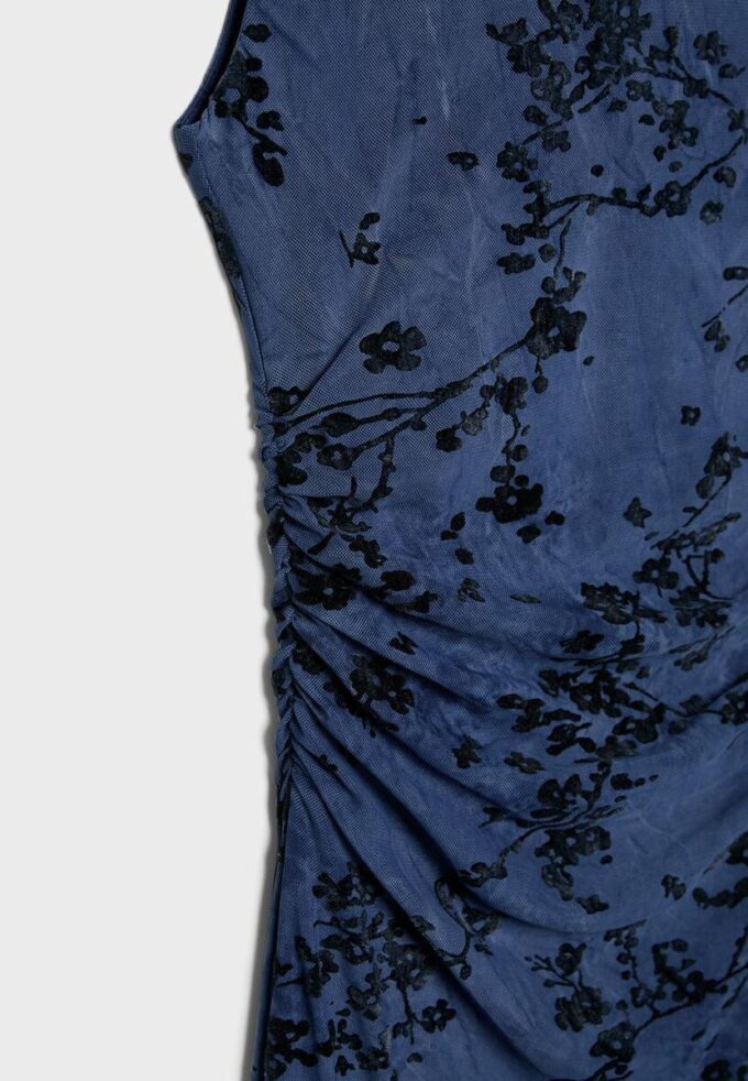Midi-klänning i tyll med qipao-ringning Midi-klänning i tyll med qipao-ringning