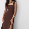 Midiklänning med korsrygg i linne-look Midiklänning med korsrygg i linne-look