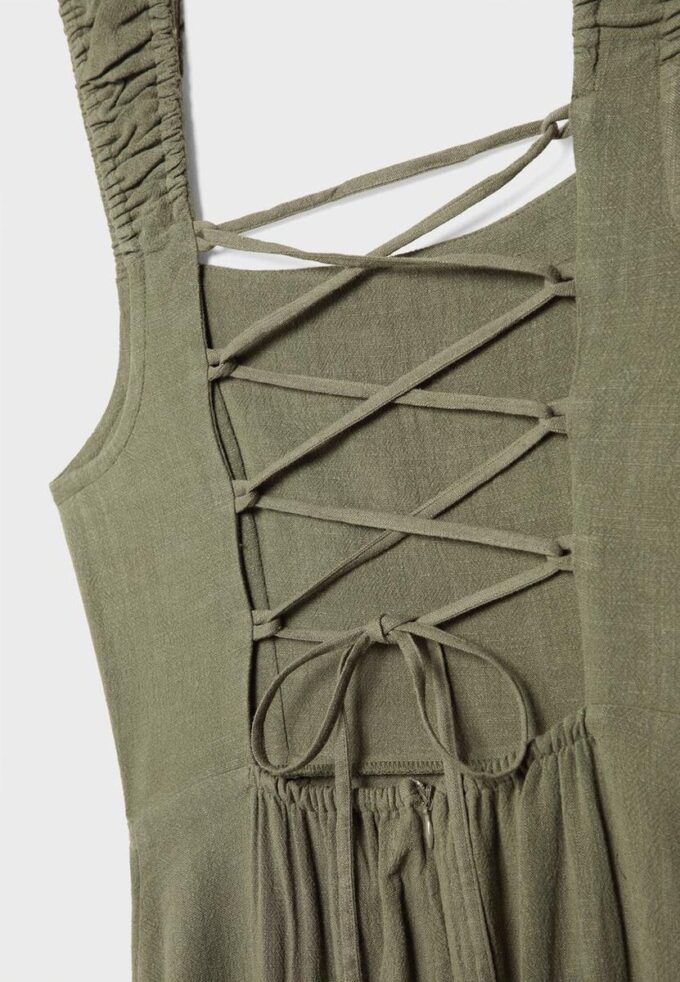 Midiklänning med korsrygg i linne-look Midiklänning med korsrygg i linne-look
