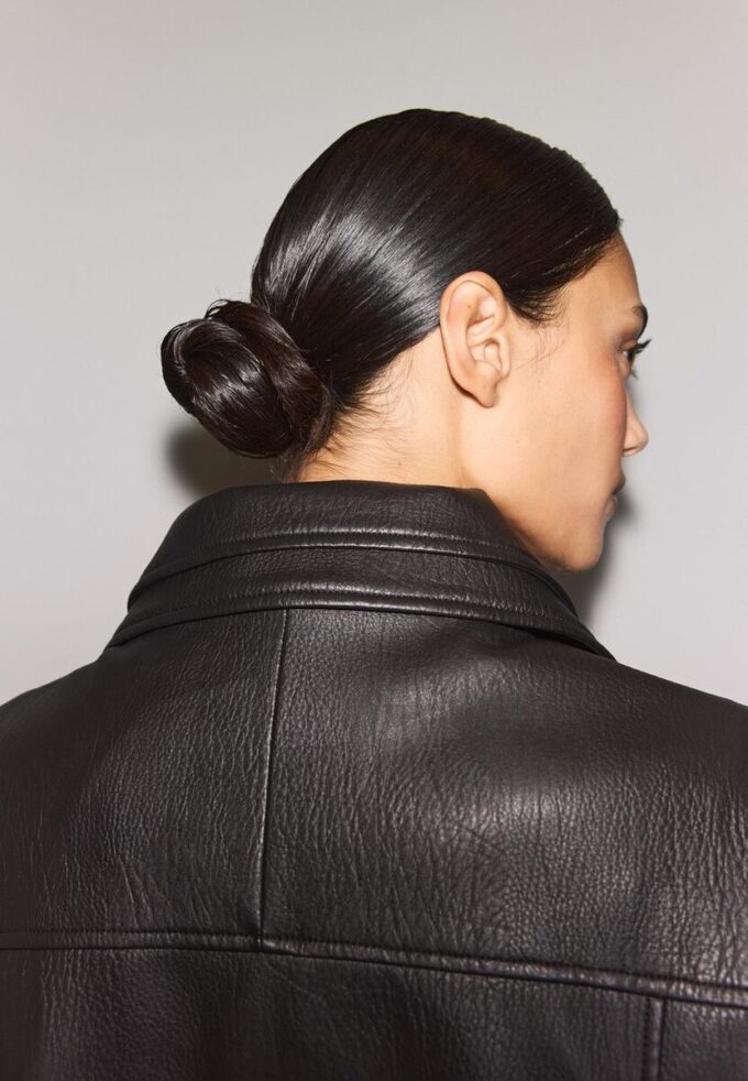 Oversize-jacka i imitationsskinn med revers