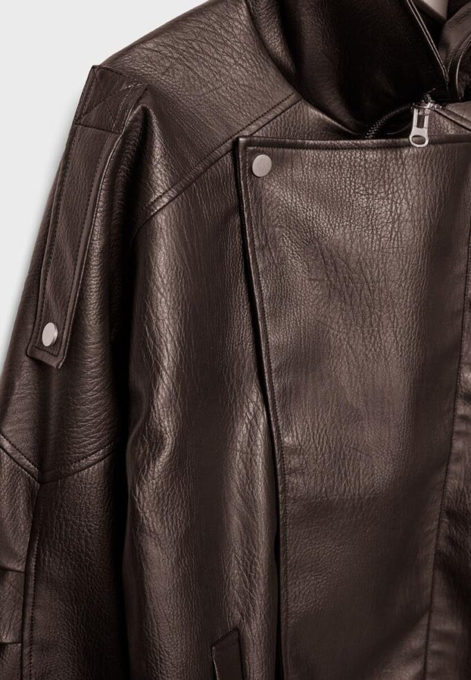 Oversize-jacka i imitationsskinn med revers