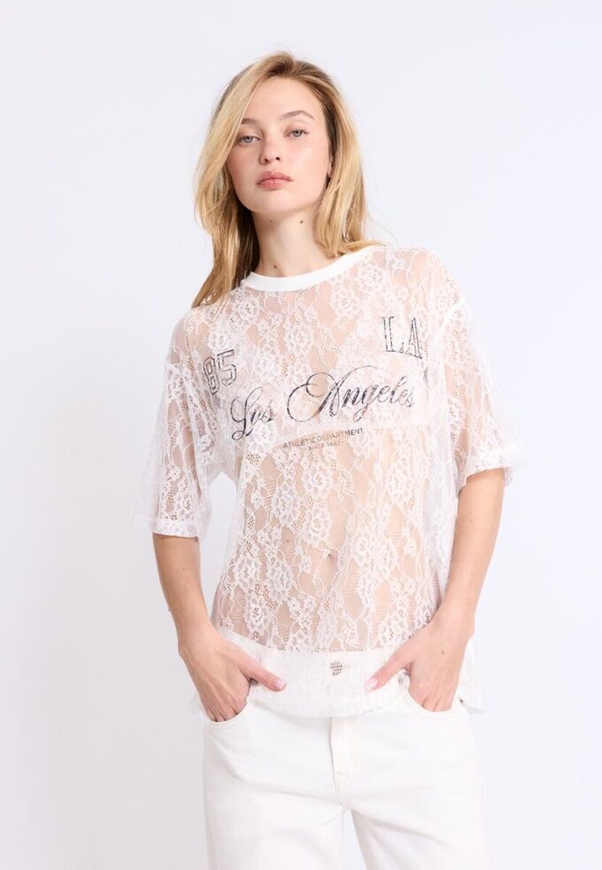 Oversize-T-shirt i spets med grafiskt mönster Oversize-T-shirt i spets med grafiskt mönster