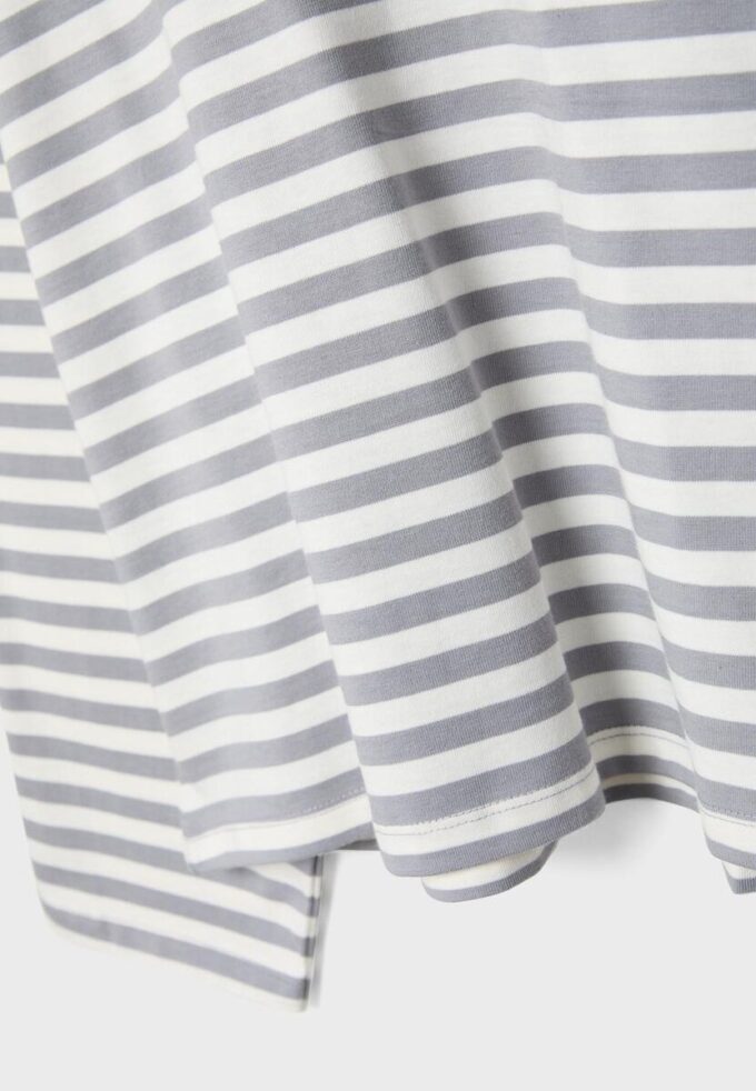 Oversize-T-shirt med långa ärmar och ränder