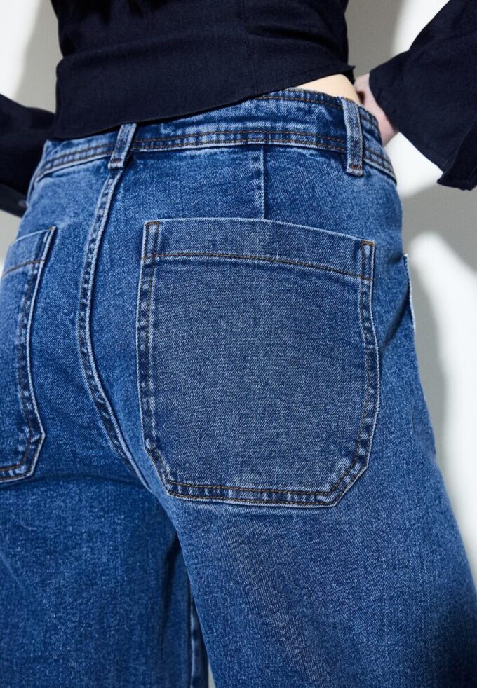 Raka jeans med fickor Raka jeans med fickor