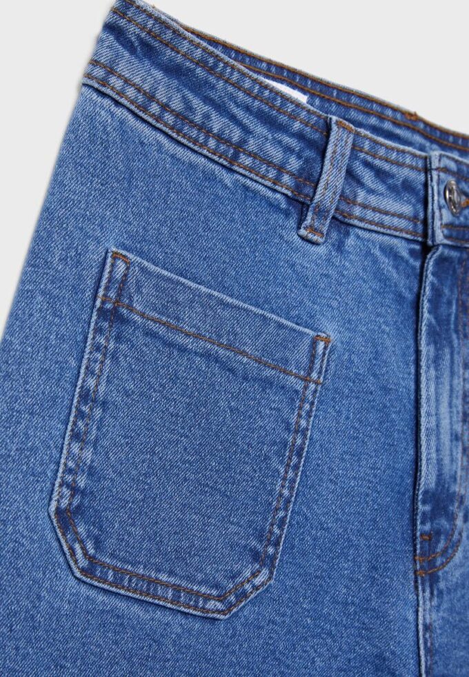 Raka jeans med fickor Raka jeans med fickor
