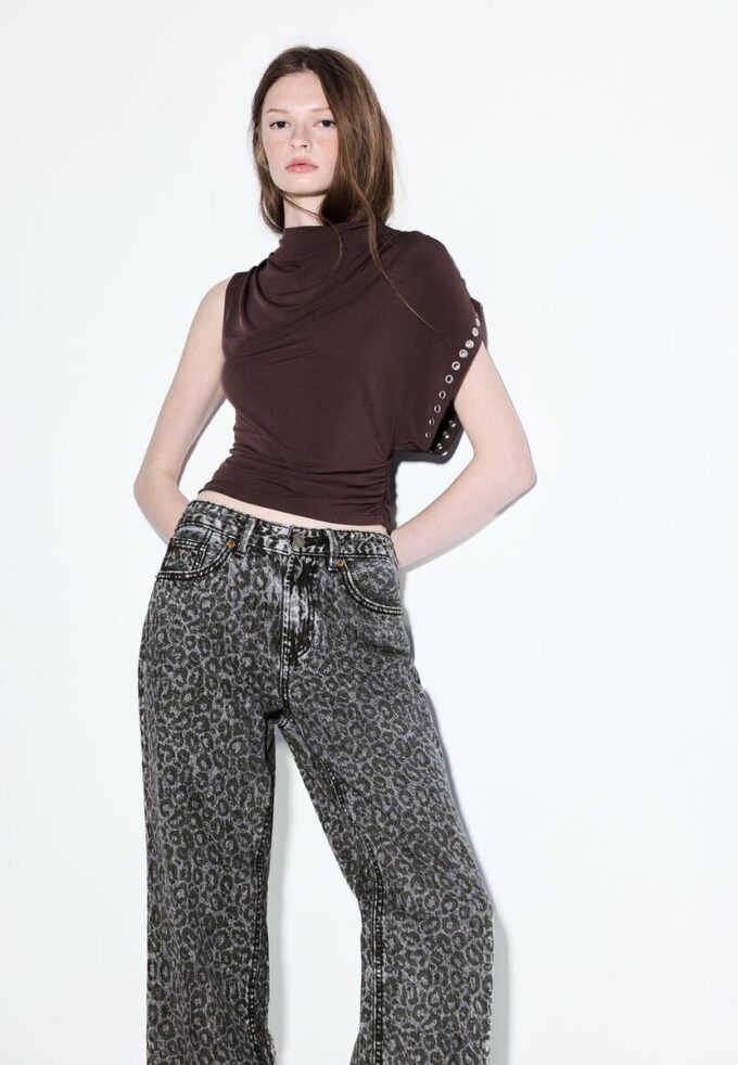 Raka jeans med Wide Leg och leopardmönster Raka jeans med Wide Leg och leopardmönster