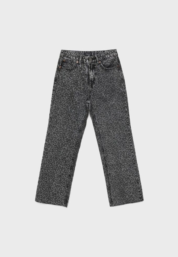 Raka jeans med Wide Leg och leopardmönster Raka jeans med Wide Leg och leopardmönster