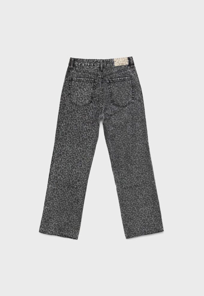 Raka jeans med Wide Leg och leopardmönster Raka jeans med Wide Leg och leopardmönster