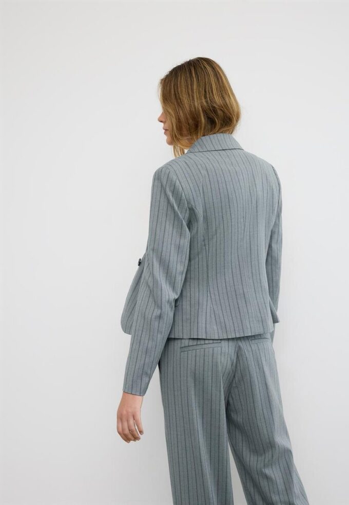 Randig kort kavaj Randig kort kavaj