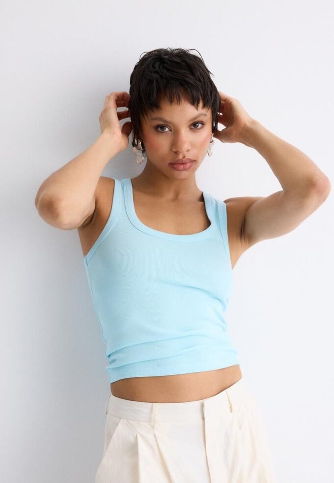 Ribbad T-shirt med racerback