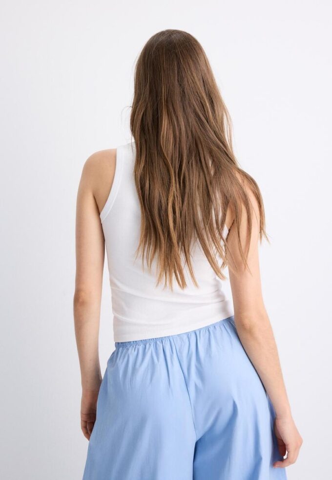 Ribbad T-shirt med racerback
