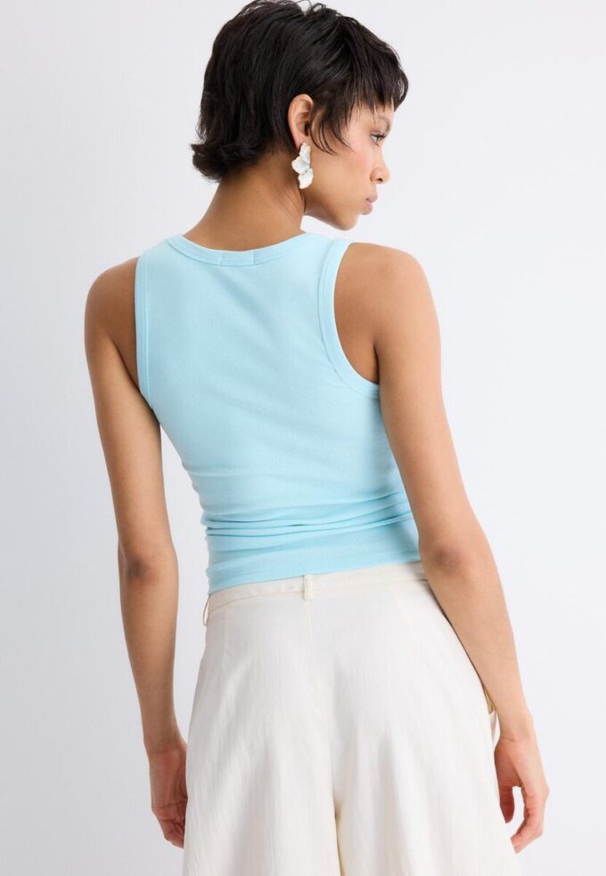 Ribbad T-shirt med racerback