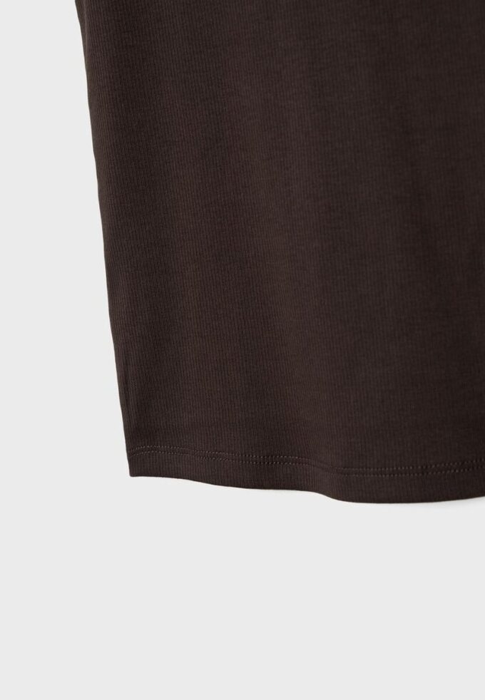 Ribbad T-shirt med racerback