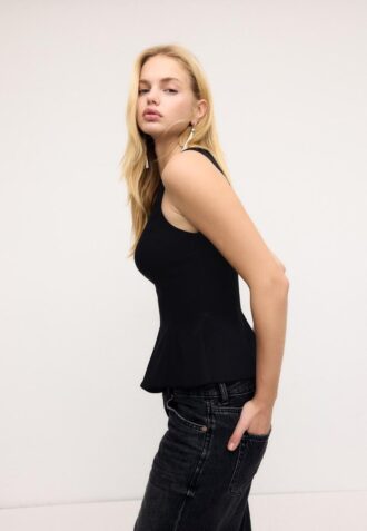 Ärmlös peplum-toppar