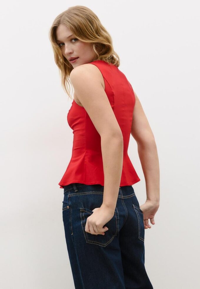 Ärmlös peplum-toppar