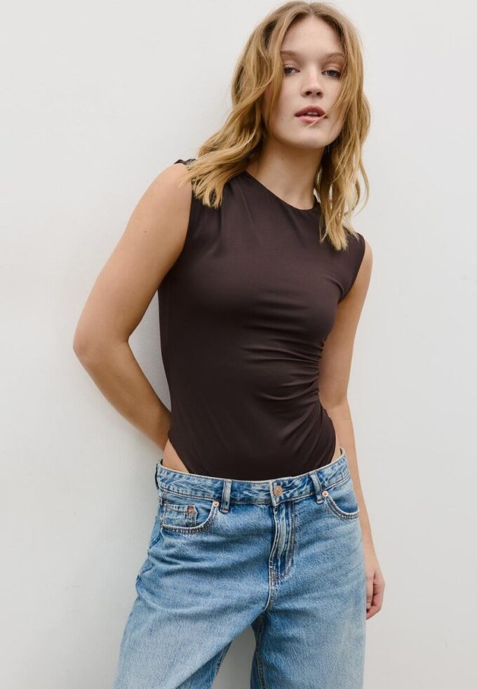 Rynkad bodysuit