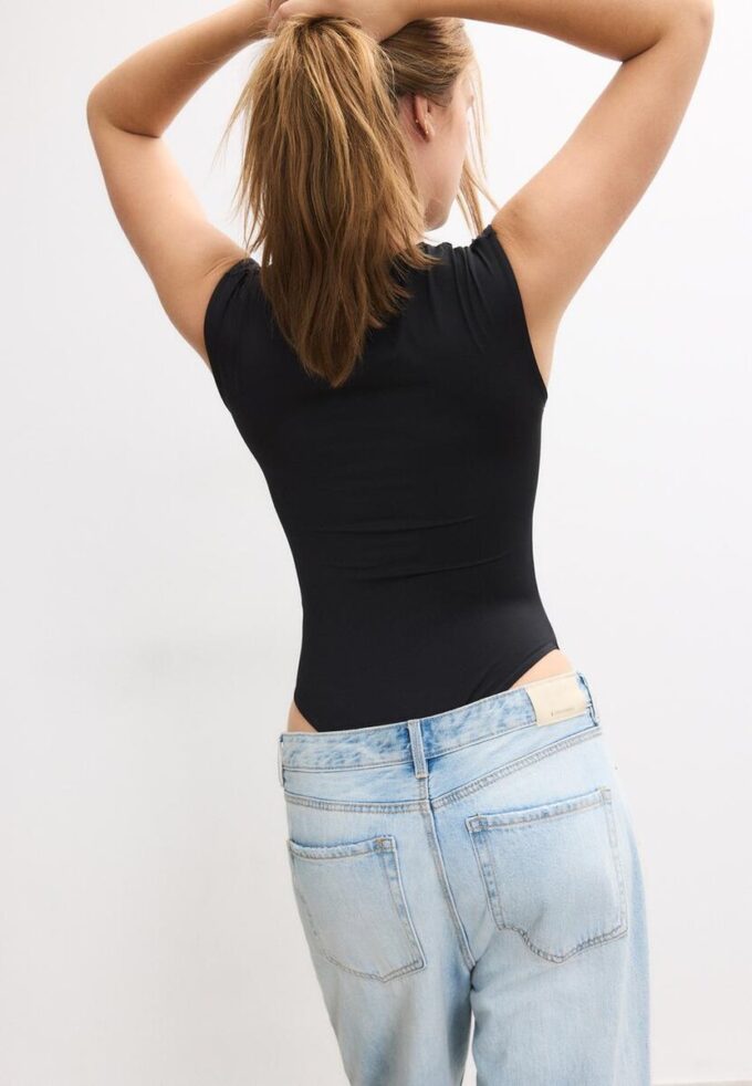 Rynkad bodysuit