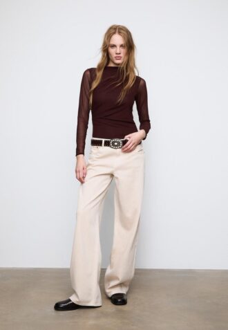 Rynkad bodysuit i tyll