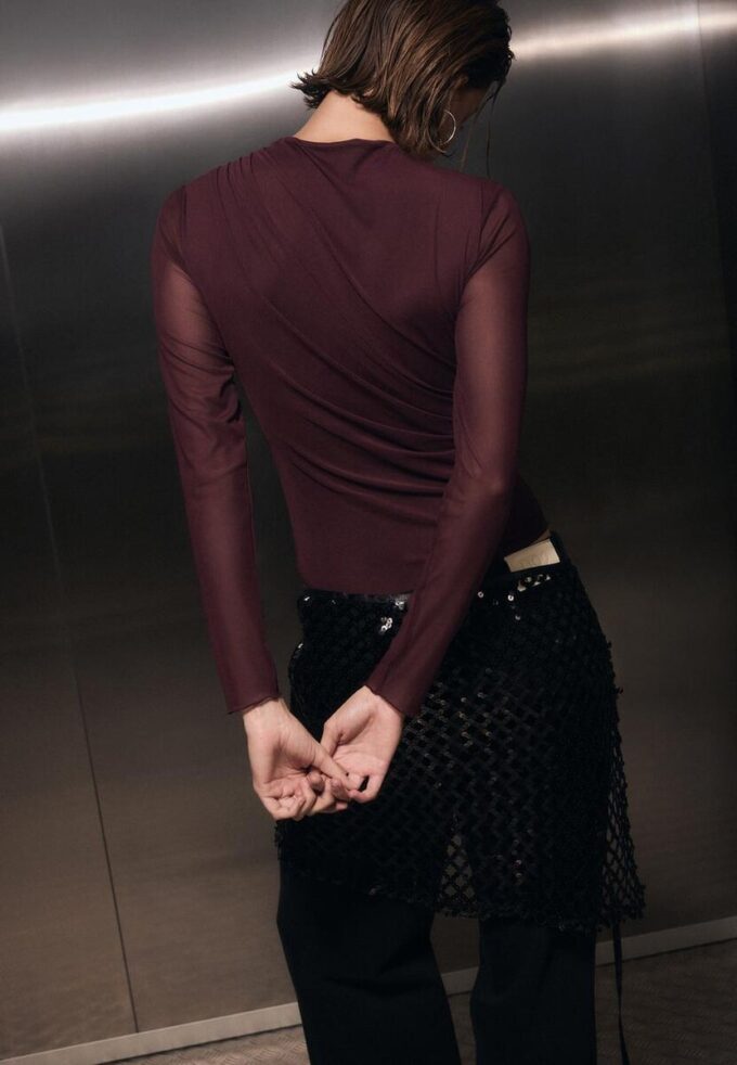 Rynkad bodysuit i tyll