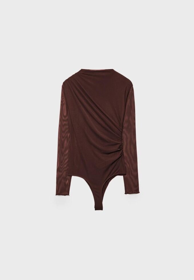 Rynkad bodysuit i tyll