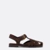 Sandaler i skinn med nitar