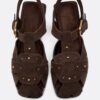 Sandaler i skinn med nitar