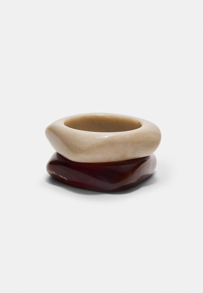 Set med 2 styva armband