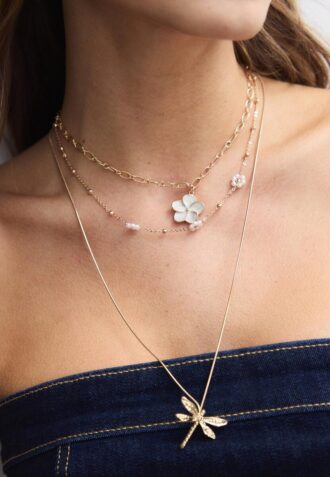Set med 3 halsband med blommor och sländor