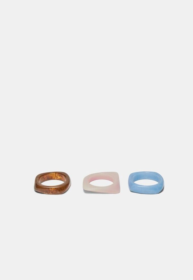 Set med 3 matchande armband