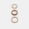 Set med 3 styva armband med nitar