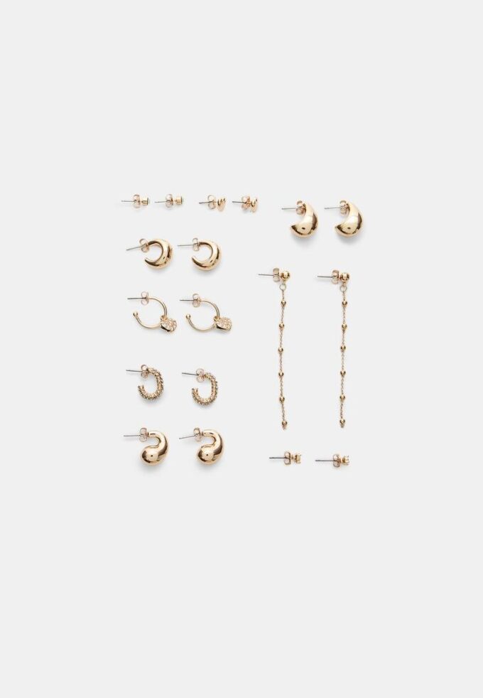 Set med 9 hjärt- och ringörhängen