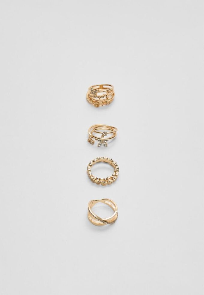 Set med 9 ringar med fjärilar och strass