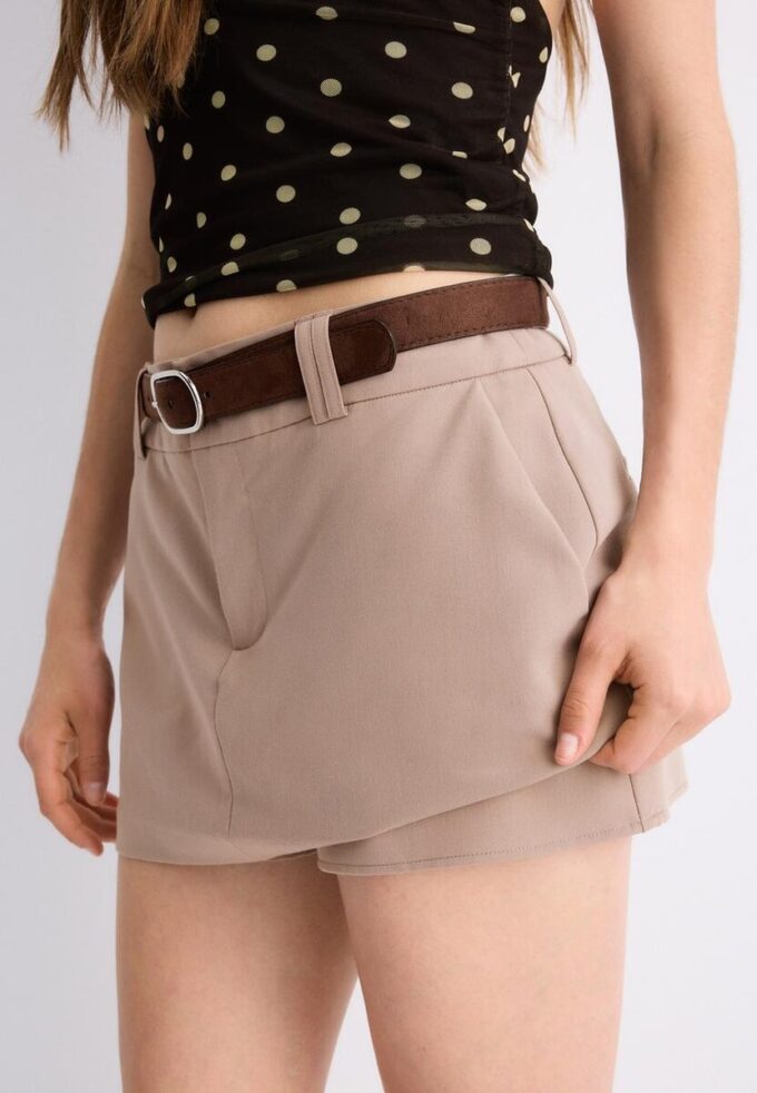 Skort med bälte Skort med bälte