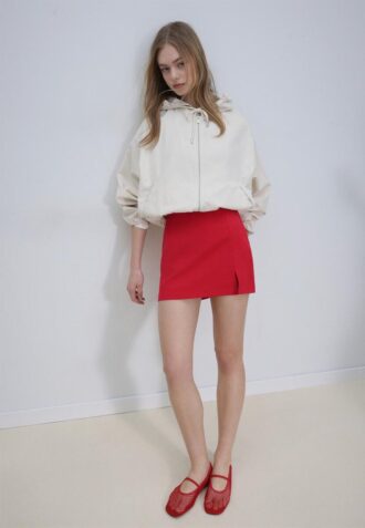 Skort med slits i sidan