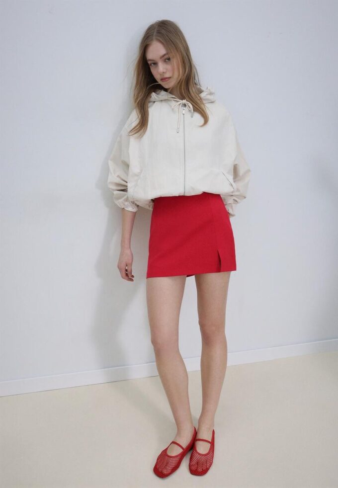 Skort med slits i sidan