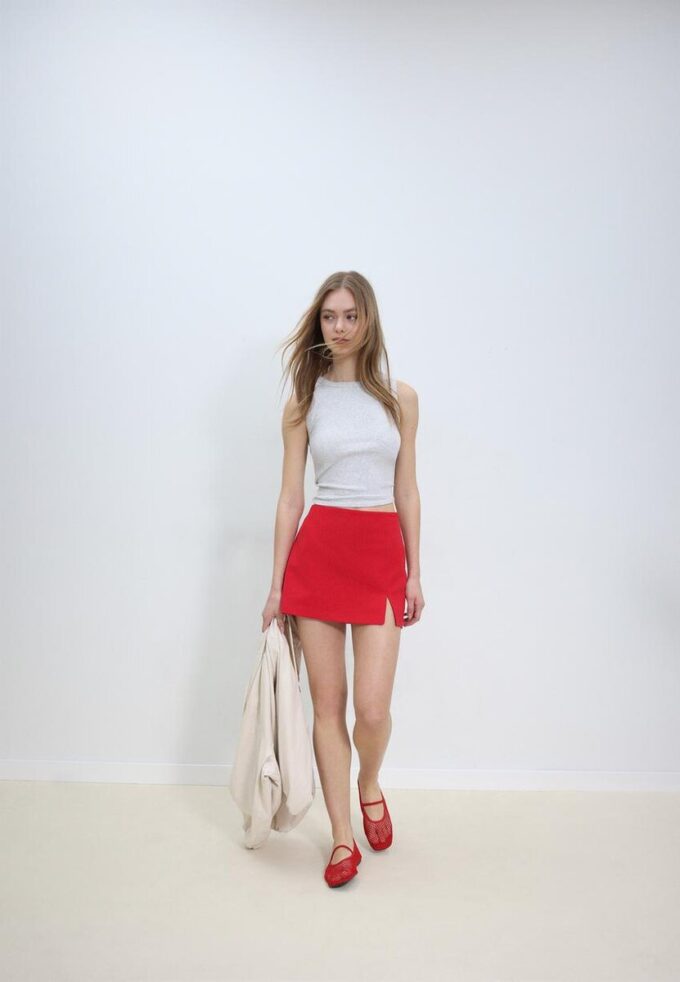 Skort med slits i sidan