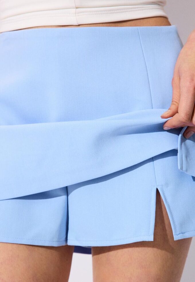 Skort med slits i sidan Skort med slits i sidan