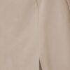 Skort med slits i sidan