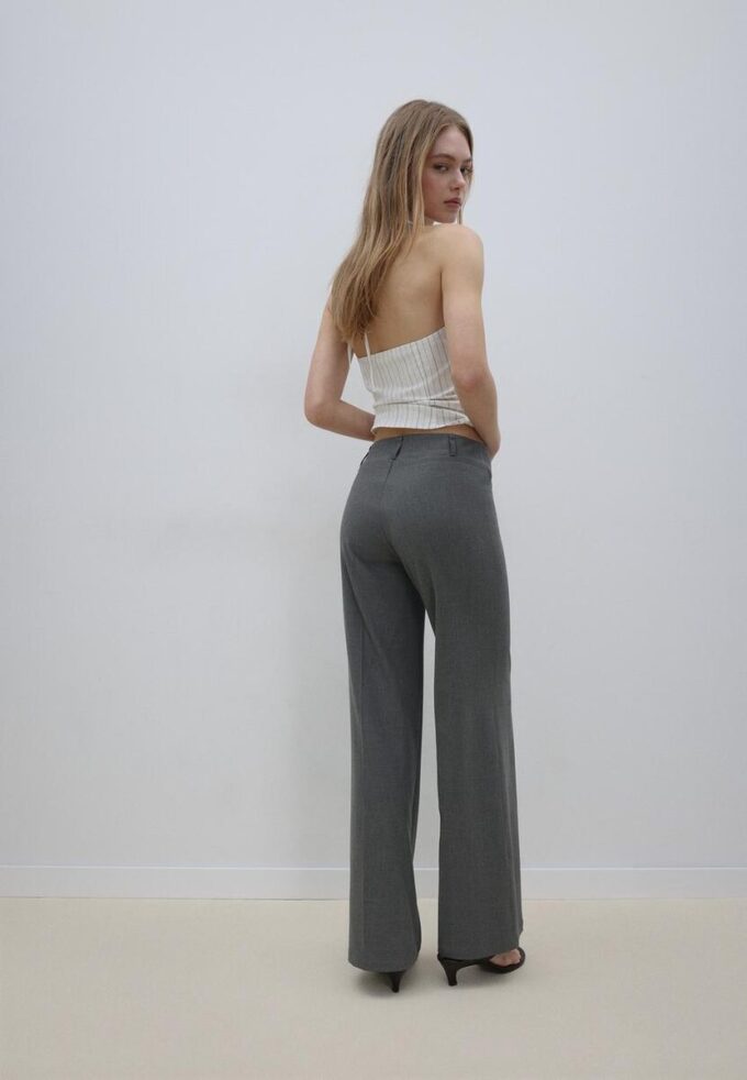 Slim fit-byxor med rak passform Slim fit-byxor med rak passform